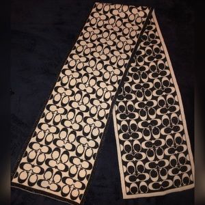 NWOT Coach Reversible scarf